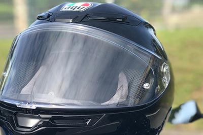 Le casque AGV K6 Mono